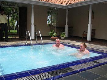 Kosgoda Beach Resort Ngoại thất bức ảnh