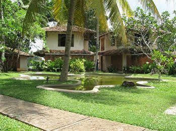 Kosgoda Beach Resort Ngoại thất bức ảnh
